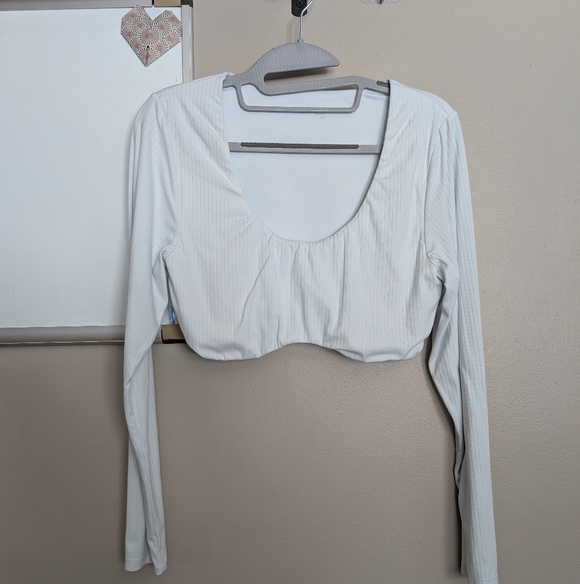 L EUC Clothing Bundle - Picture 2 of 6